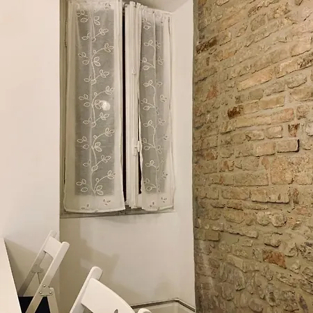 Storico Ombelico Di Appartement Parme