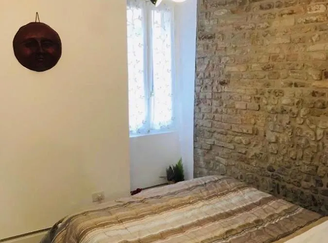 Apartment Storico Ombelico Di *